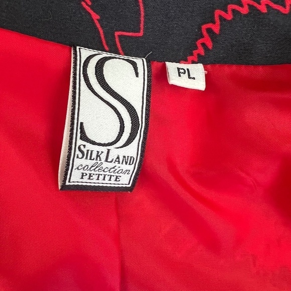 Silk Land | Floral Silk Blazer - Picture 7 of 7